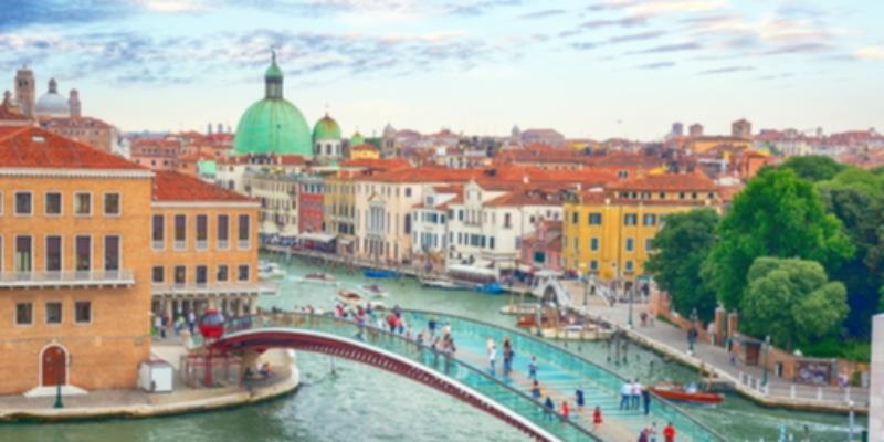 Şehirler turist sayısını neden sınırlamaya başladı?