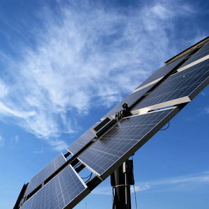 Akü masrafından güneş enerjisiyle kurtuldu