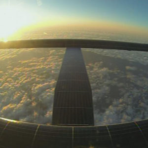 Solar Impulse 2 dünya turunu tamamlayarak rekor kırdı